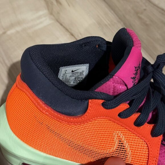 Nike LeBron Witness 8 Basketball Shoes - Picture 7 of 14